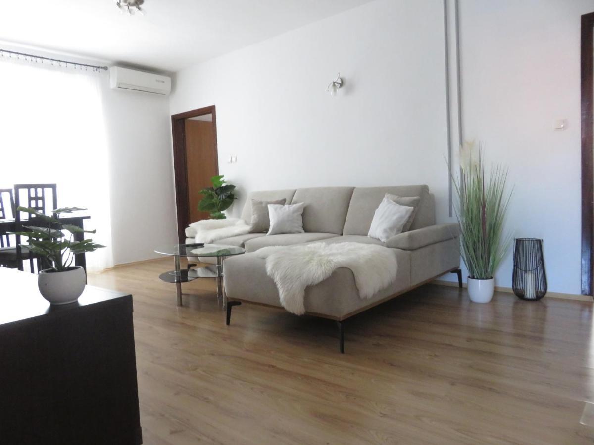 Apartments Angie 扎达尔 外观 照片